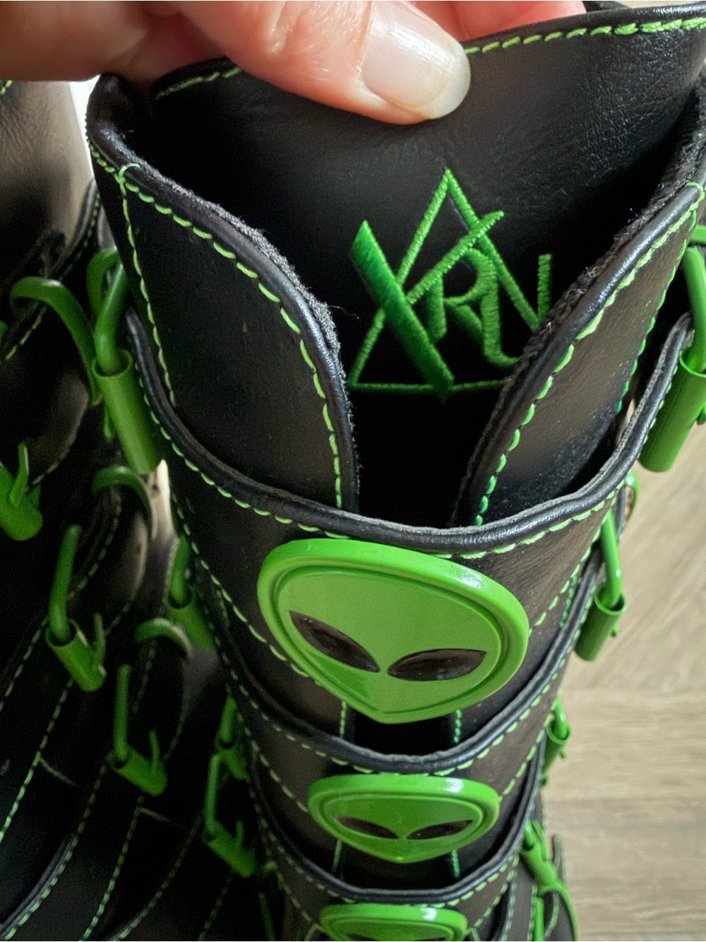 Dolls Kill YRU Dune Alien Boots Size 10 Goth Space Cosplay Platform - Picture 7 of 10